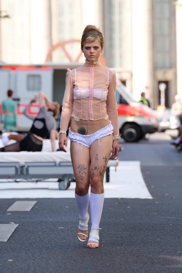 Platte x Clara Colette Miramon_SS26_Look014_by_ James Cochrane_for_BFW_PRESS